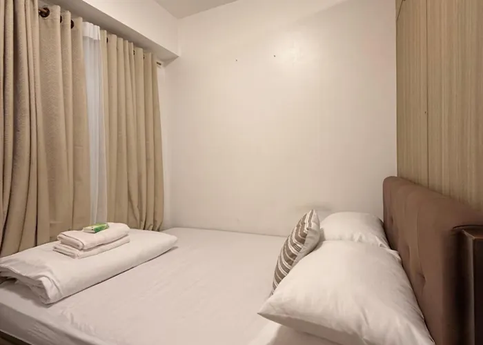 Shore Residences Towera Hotel